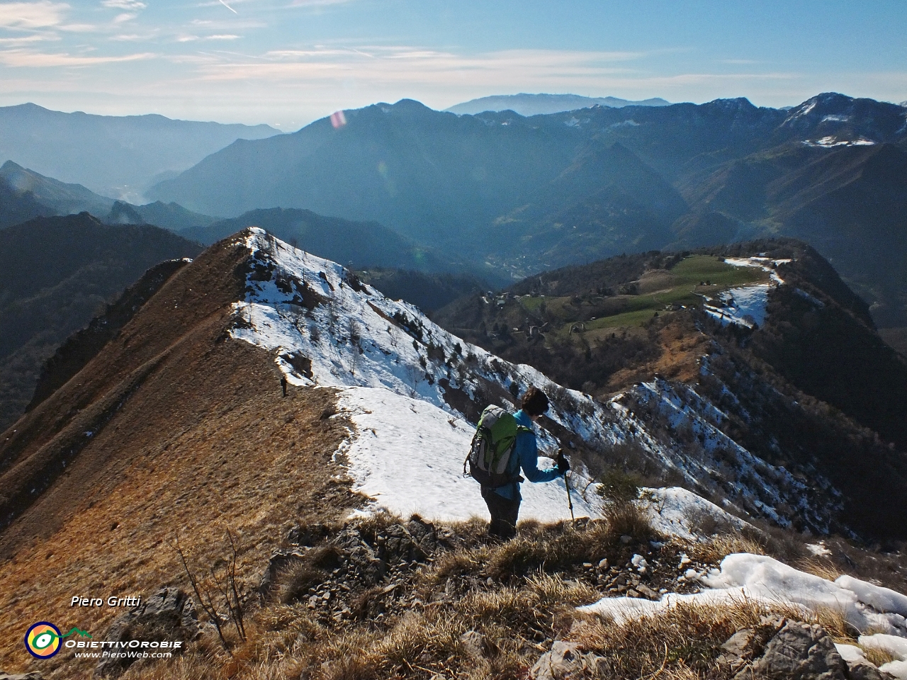 79 Vista verso S. Pellegrino e la Val Brembana.JPG